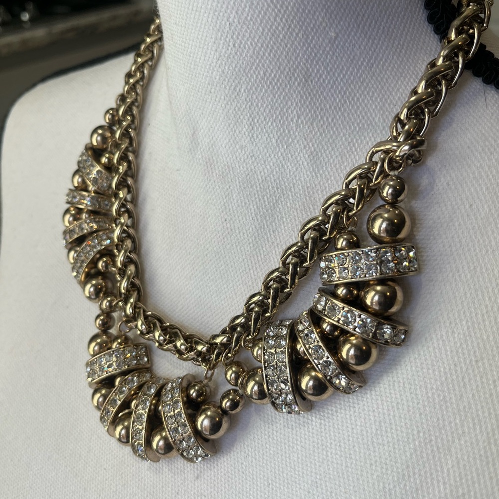 Statement Necklace - Picture 6 of 9